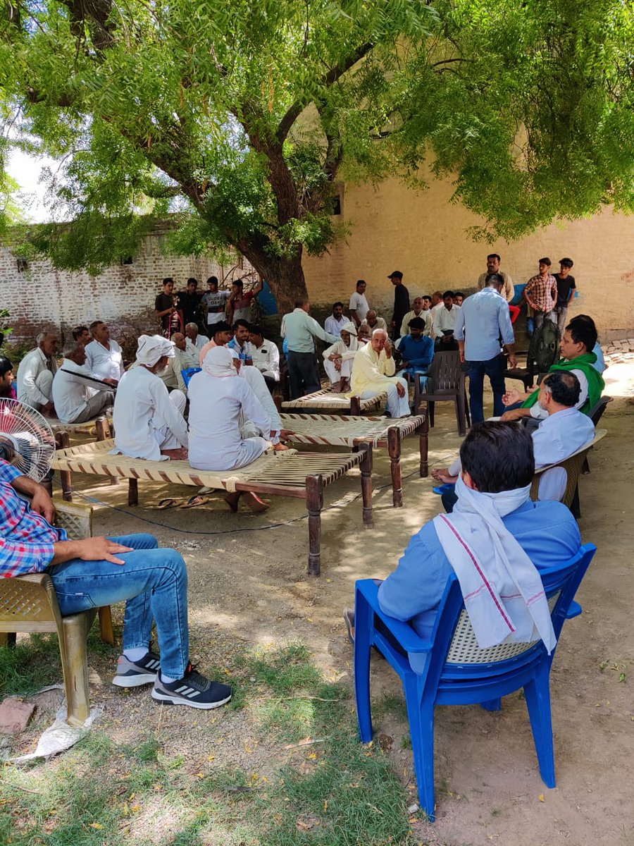 pahalvansukhbir's tweet image. भारतीय किसान परिषद ने आज बिसाहड़ा और रूपवास गांव में पंचायत की, जागरूकता का अभियान निरंतर जारी है एनटीपीसी से हक लेने की आखरी तैयारी है युवा शक्ति और मातृशक्ति दोनों की महत्वपूर्ण भूमिका इस आंदोलन में होगी बुजुर्गों का आशीर्वाद लेकर इस संघर्ष का अभियान जल्दी ही शुरू करेंगे