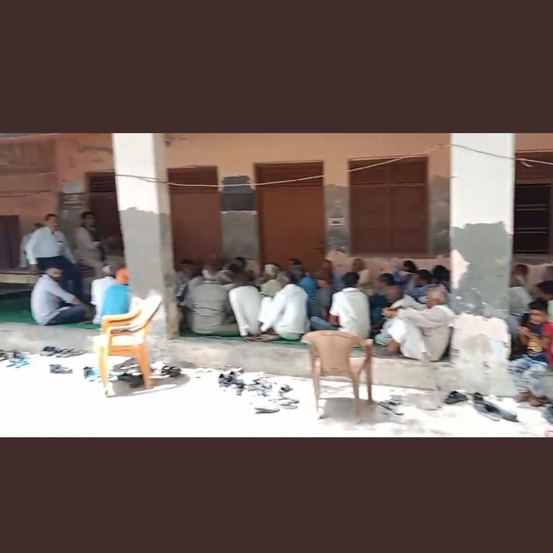 pahalvansukhbir's tweet image. भारतीय किसान परिषद ने आज बिसाहड़ा और रूपवास गांव में पंचायत की, जागरूकता का अभियान निरंतर जारी है एनटीपीसी से हक लेने की आखरी तैयारी है युवा शक्ति और मातृशक्ति दोनों की महत्वपूर्ण भूमिका इस आंदोलन में होगी बुजुर्गों का आशीर्वाद लेकर इस संघर्ष का अभियान जल्दी ही शुरू करेंगे