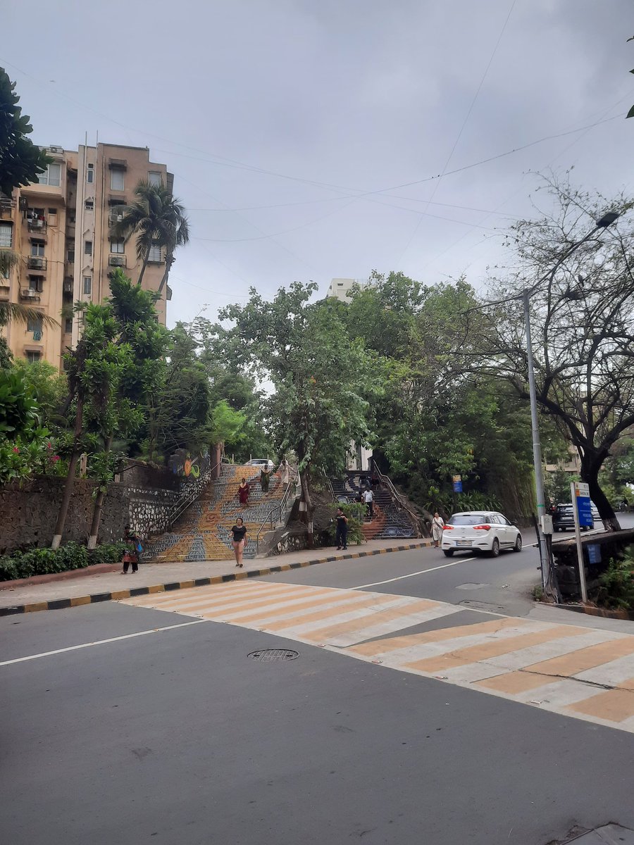Shrutay_'s tweet photo. Bandra streets.
Make it a thread you'll? https://t.co/uTVtuXb2JP