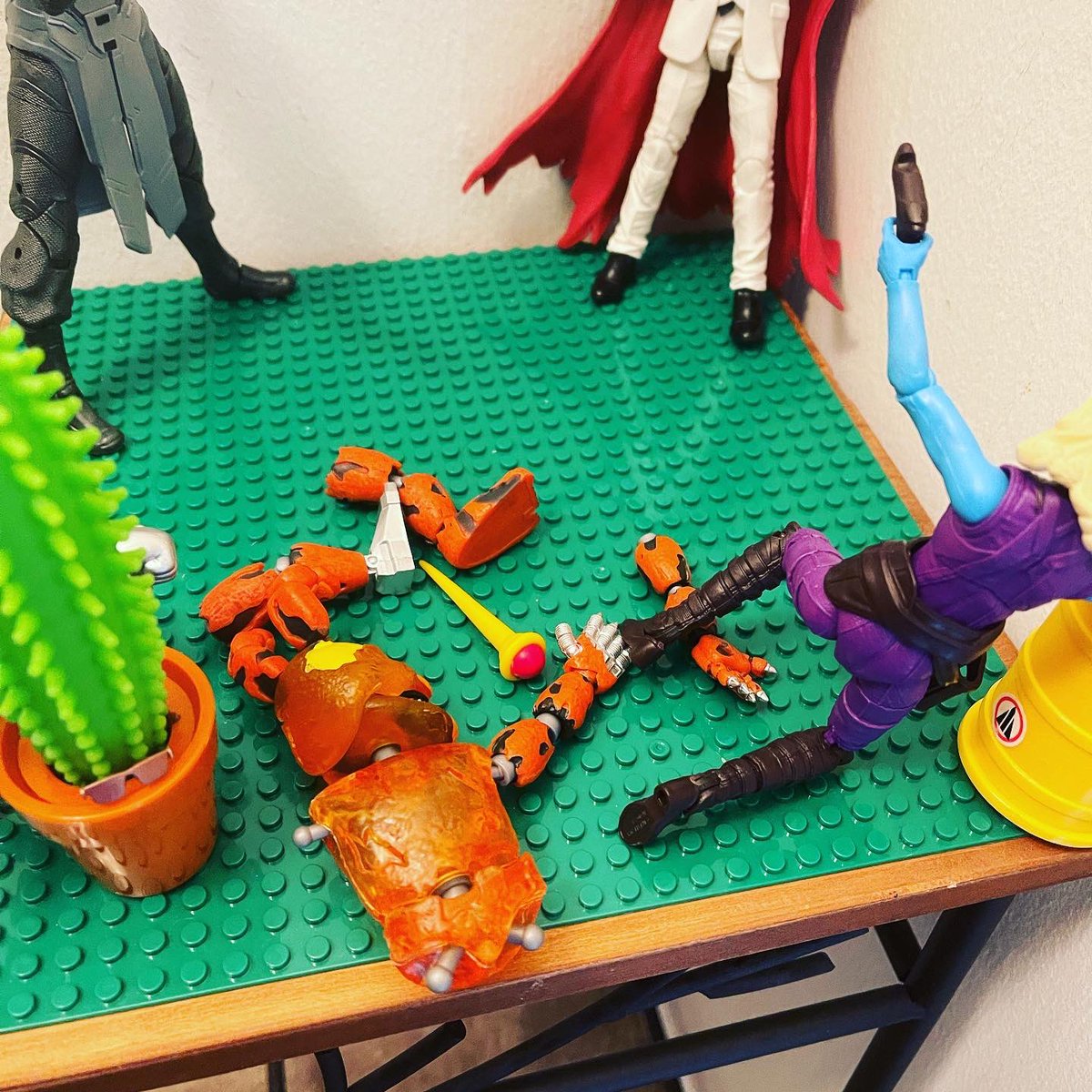 TGBED8v8's tweet photo. The first offensive…
#TomatoJesus #KingDrakkon #HammerheadSupreme #WebSiteMan
@TheEbonyMaw https://t.co/R5q1a9tMAU