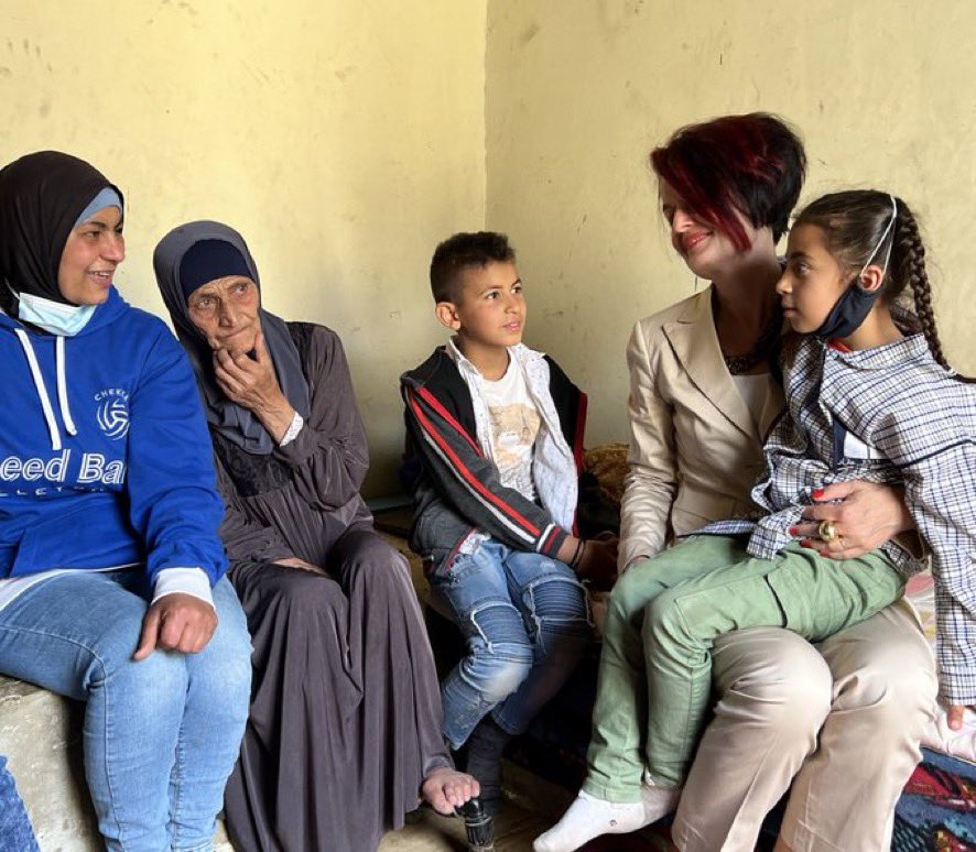 Å drive bistand i sårbare land som #Libanon er utfordrende

Men VGs framstilling om at norsk bistand ikke nådde fram er feil &amp; spekulativ

FN, NGOer &amp; givere har jobba målretta for å sikre bedre vekslingskurser

👉Kronikk av starssekr Henrik Thune: regjeringen.no/no/aktuelt/kre…