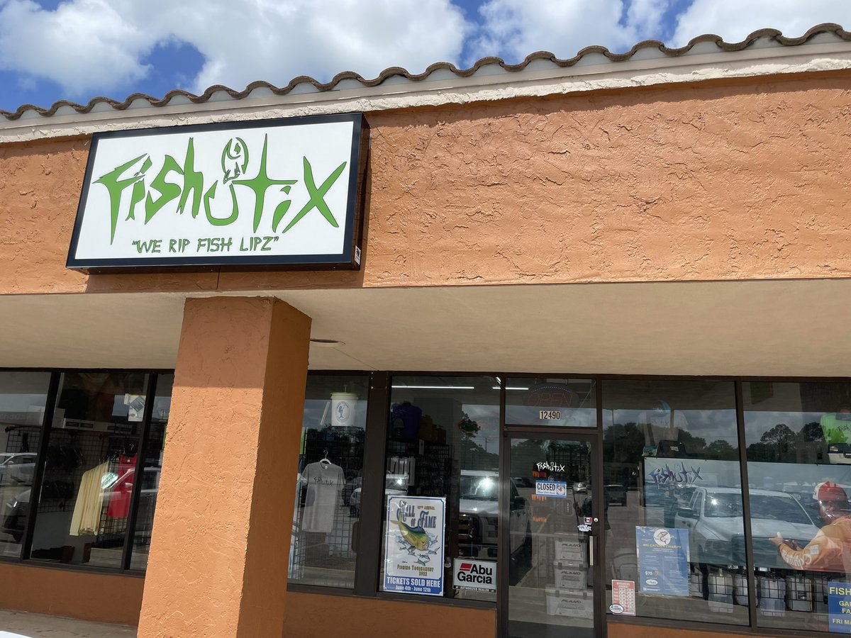 HoodooSports's tweet photo. Made a little pit stop to check out the Fishstix new storefront in Santa Fe, TX and pickup a new stock of custom rods. Got ‘em back in stock everyone. #Fishstix #HoodooSports https://t.co/tCneMTgL9g