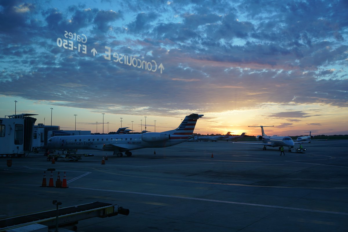 .<a href="/AmericanAir/">americanair</a> In #CLT recently headed from #SFO to #ILM.  One of the few perks of a red eye is getting to watch the sunrise.
