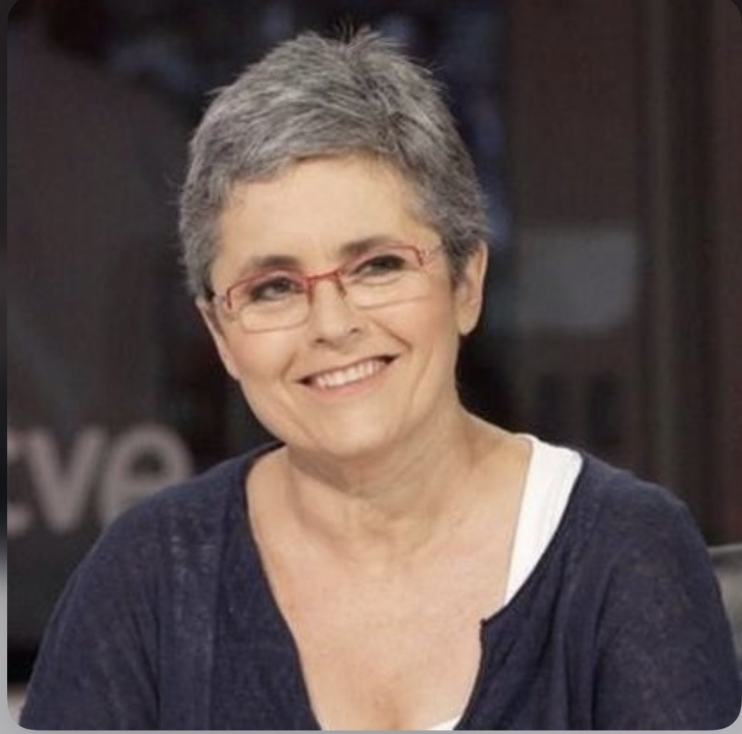 CarmelaRios's tweet photo. 📚Cuando pones a los mandos a una persona
trabajadora,
humana,
culta,
comprometida,
optimista
creativa y
valiente
como @EvaOrue
el resultado sólo puede ser
la mejor Feria del Libro de Madrid @FLMadrid de la historia.
#EvaForPresident https://t.co/EXFk8RPltQ