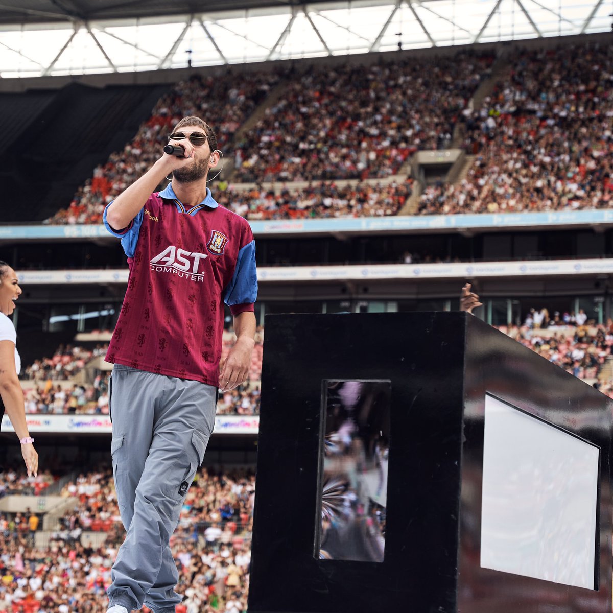 NathanDawe's tweet photo. Villa boy at Wembley. Lost for words 💜💙 #avfc #CapitalSTB https://t.co/qffkrUcOSx