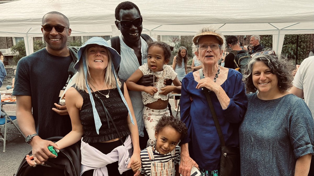 Jasmine_Ali's tweet photo. A massive thanks Margaret and everyone who made the Bellenden Big Lunch so wonderful today ♥️ #Peckham https://t.co/9yxjUS2ngT