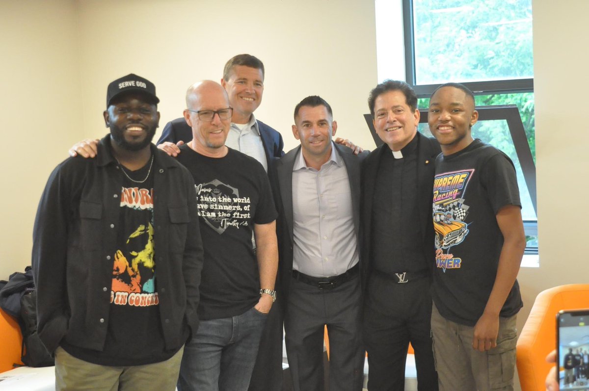 BeInAWEpr's tweet photo. Such a fantastic event in Brooklyn, NY yesterday! “The Ultimate Playbook” was a men’s only gathering hosted by The Emmaus Center #pr #ny #beinAWE https://t.co/f74kJGiD0t