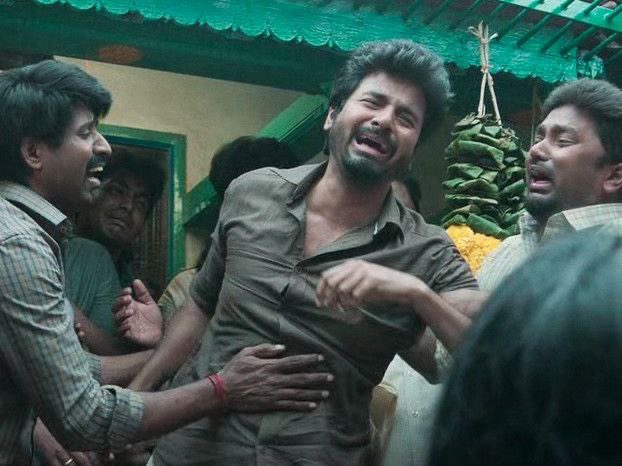 rubyy_edits's tweet photo. watching don for the third time and i still couldn’t control my tears from flowing like a river. @Siva_Kartikeyan you’re the best. ❤️ @Dir_Cibi thank you for this beautiful story. ✨

• #Sivakarthikeyan #DonOnNetflix https://t.co/t6MV98tpZN
