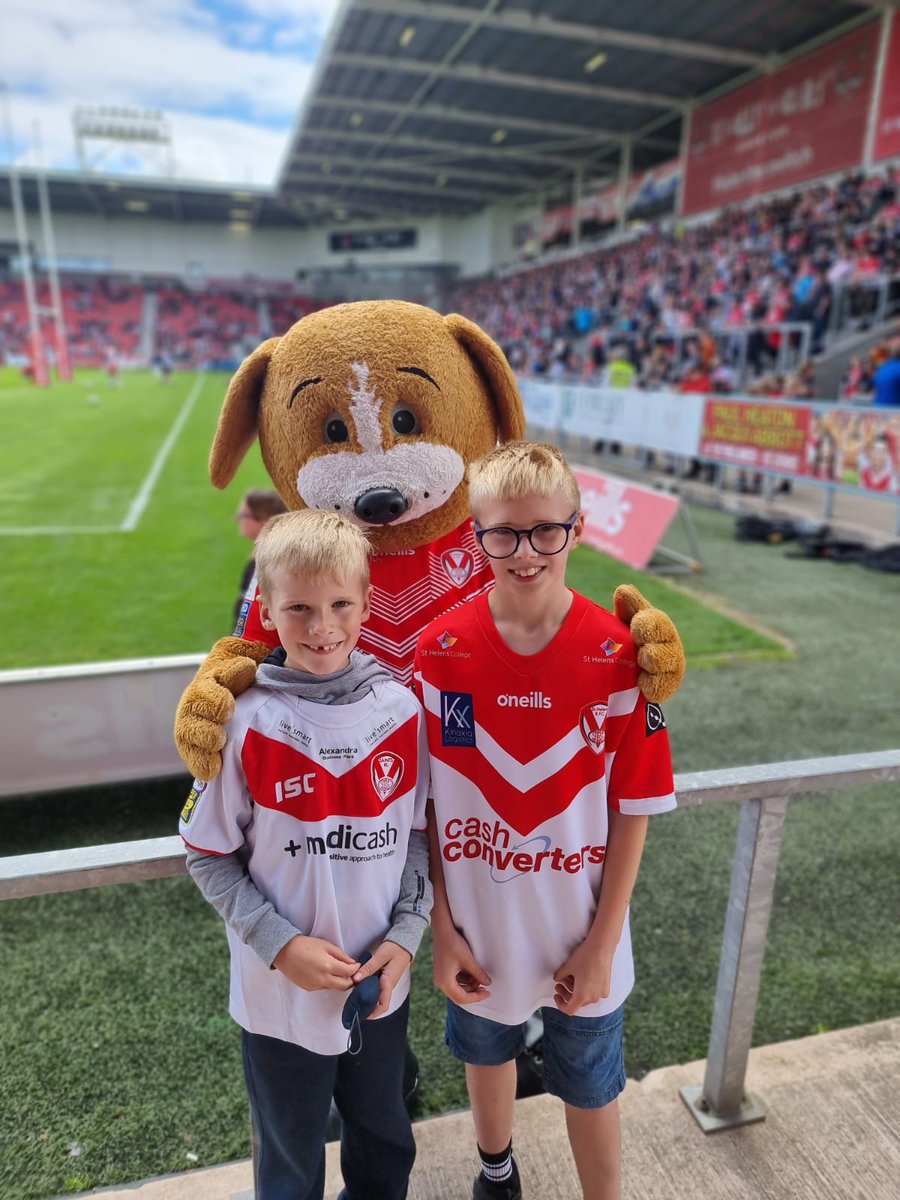 A great afternoon at the rugby. The boys really enjoyed it, and a great result <a href="/Saints1890/">St.Helens R.F.C.</a> #rugbyleague