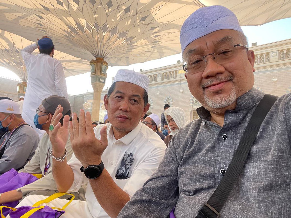 CN Azeman tweet media