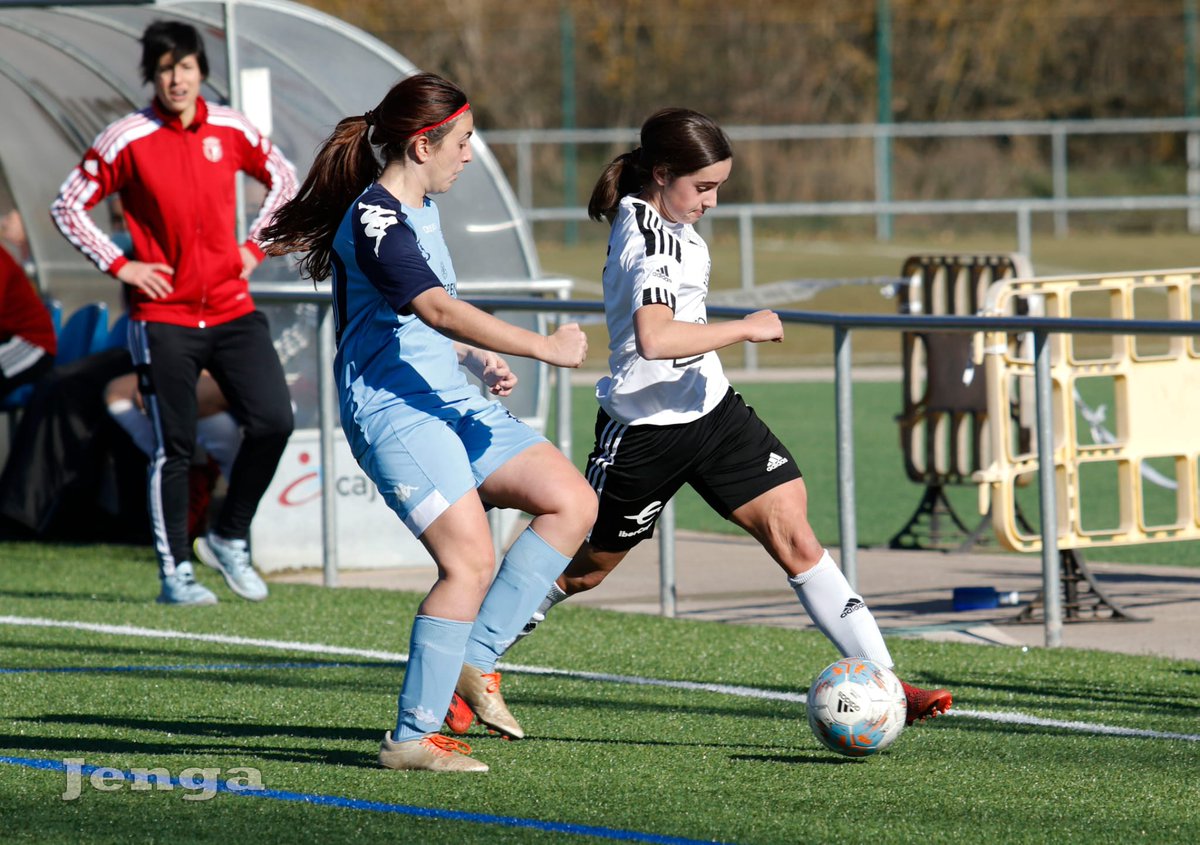 LaFactoriaBCF's tweet photo. ¶ FASE ASCENSO Liga DobleG ¶

| Descanso

|• Descanso en la Ciudad Deportiva Kronospan •|

|• Las burgalesas las han tenido de todos los colores en esta 1ª mitad pero no fue hasta el 45' donde consiguieron ponerse de nuevo en ventaja •|

 #BcfP @grupomuser 2-1 @CDNavega https://t.co/YznW7amw2Q