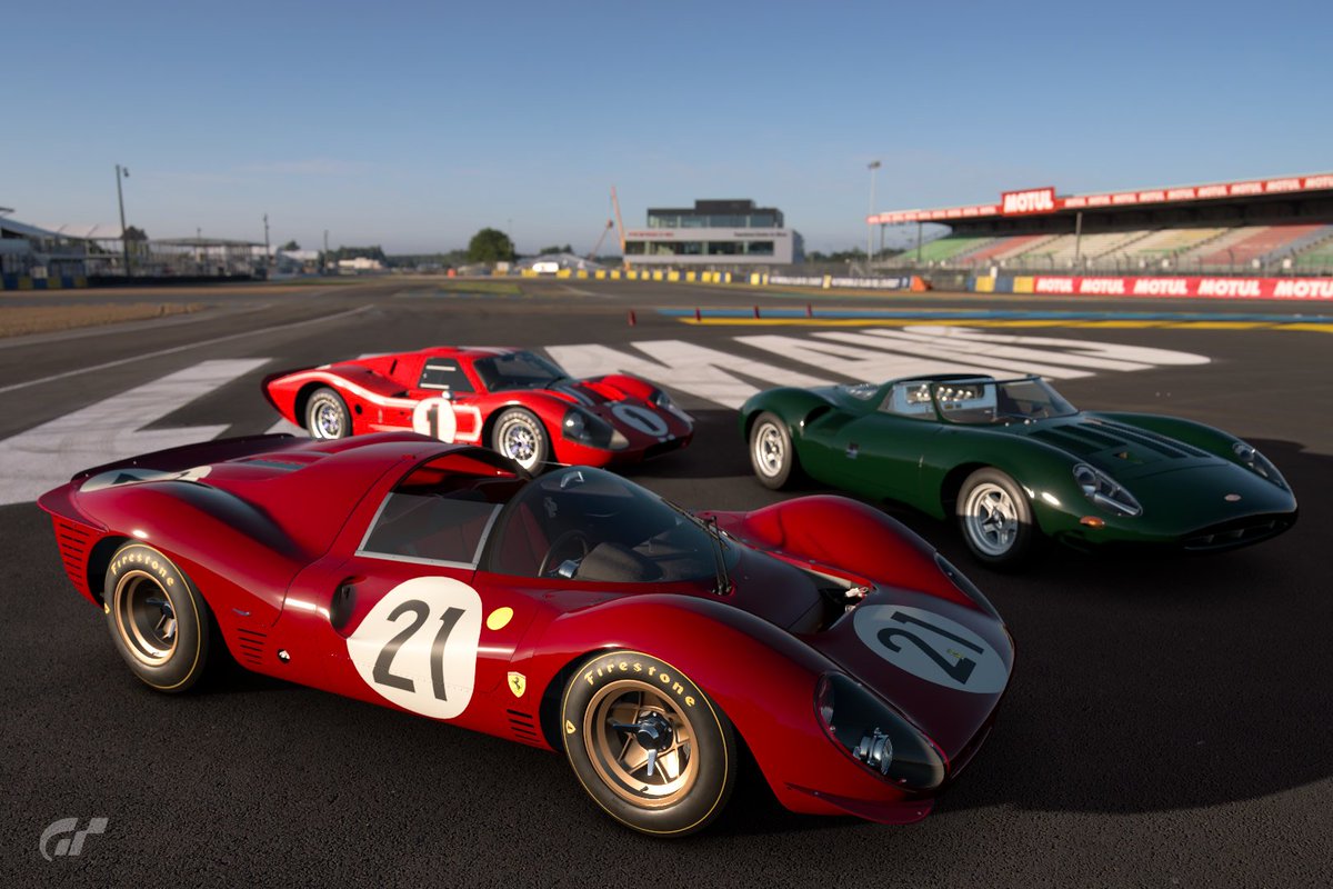 Un Trofeo importante.
Legendarios  24h le Mans. 
Ford Mark IV Race car ‘67 
Jaguar XJ13 ’66 
Ferrari 330 P4 ’67