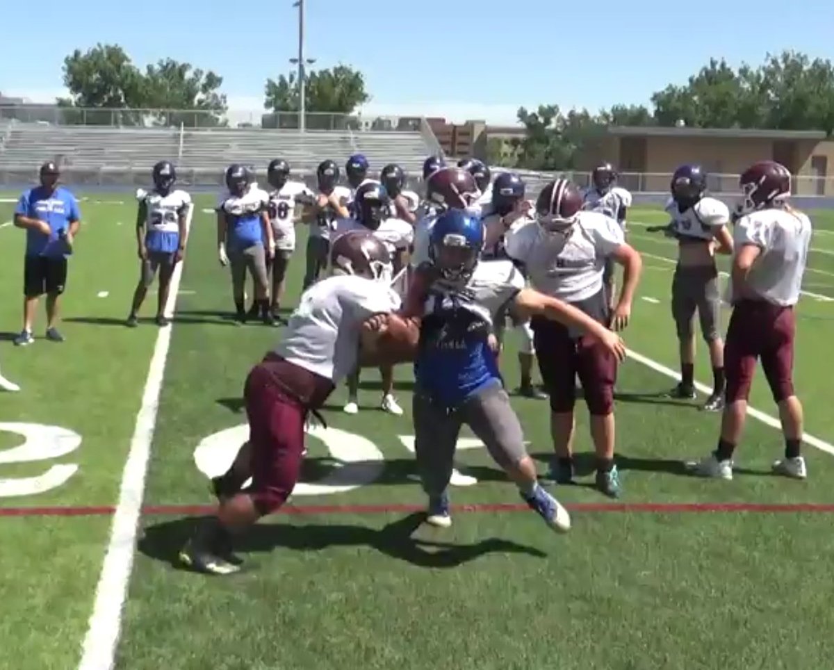 Coach_MCampbell's tweet photo. The Pirates concluded our Spring Team Camp with a joint practice/scrimmage with @Spartans_BHS! It was a HOT day for sure & we got BETTER!! Thanks @CoachTicnor for bringing the Spartans down to Englewood!! Best of luck to you guys this fall.
#SailsUp #EST1913 https://t.co/dYVgqGNQ48