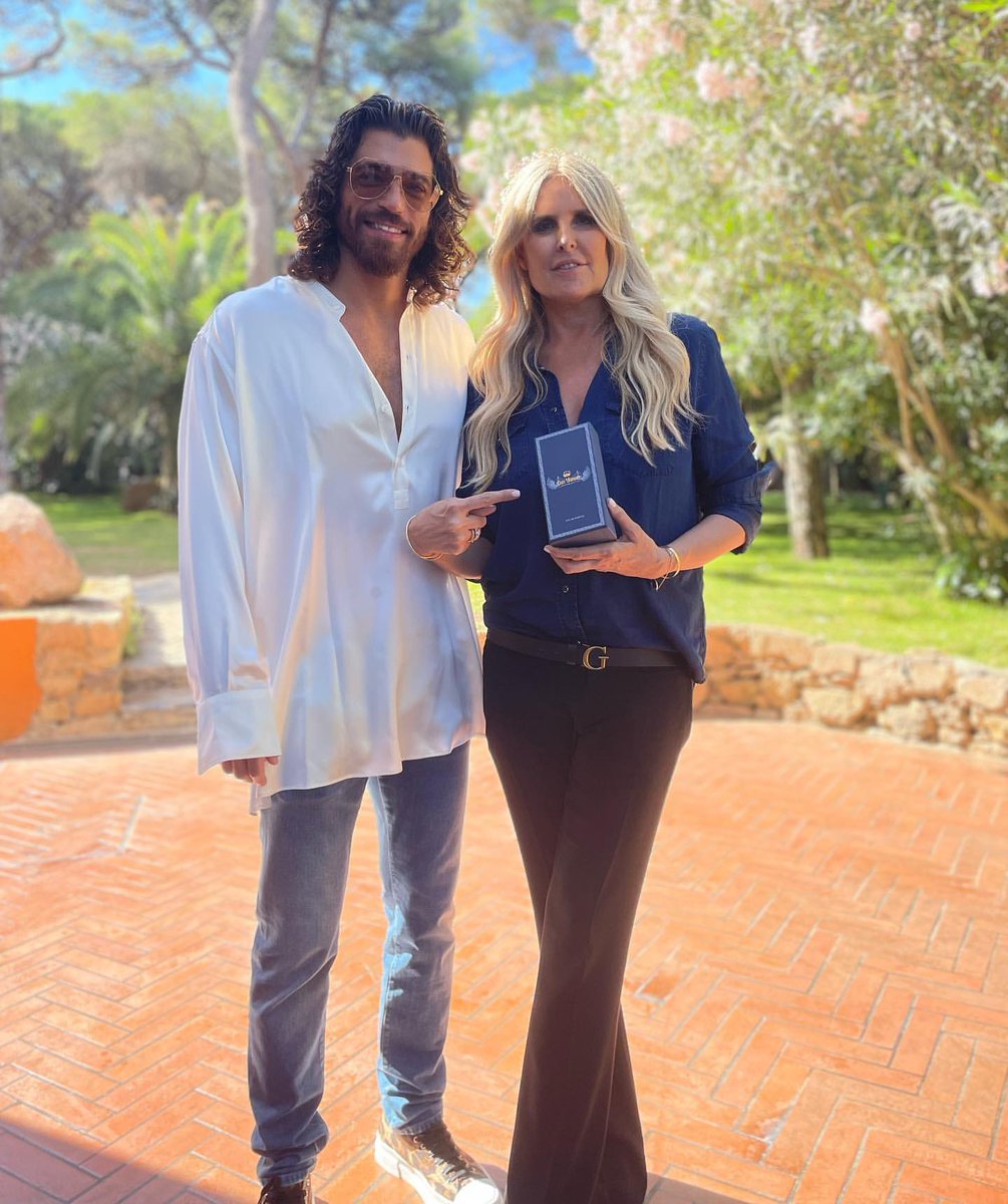 silbigg's tweet photo. Grazie al mio amico Can Yaman, per avermi regalato il nuovo profumo #Mania
Un ringraziamento ancor più speciale a Can, per il supporto ai bambini con la sua associazione #CanYamanForChildren
#FilmingItalySardegnaFestival #FISF22
#TizianaRocca 🫶🫶 https://t.co/sxjQyfgrz8