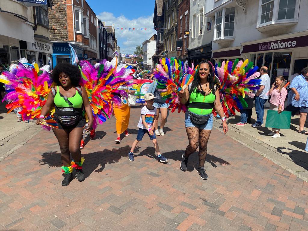 CanterburyUmbr1's tweet photo. Canterbury Umbrella ☂ being Proud at Pride #supportMH #Pride #LGBT #CanterburyPride #canterbury All Welcome at our hub Mon - Fri 8:30 to 4 🤗🎉👍☂️ https://t.co/mwmWiLyDVu