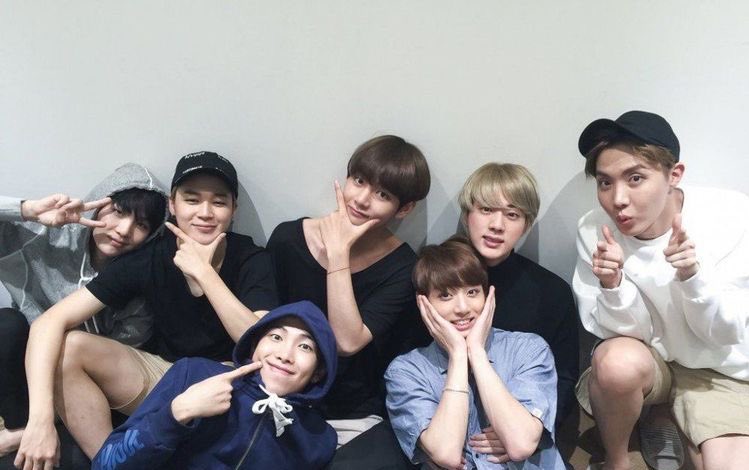 Babykookv_'s tweet photo. 🎀Happy Anniversary​ 9​ year🎉💜
        จองกุกปล่อยเพลง​ My​ you🐰
   แจก​ 50฿ (บช)​ + การ์ดพี่โฮป​ = 1คน
   กติกา​ แค่รีทวิต��� 🔄  (ให้แค่อา​ร์มี่​นะคะ)
   สุ่ม​ 13/06/65  17:00​
#BTS9thAnniversary
#HappyBirthdayBTS
#9YearswithBTS https://t.co/MSu6Vz2KBa