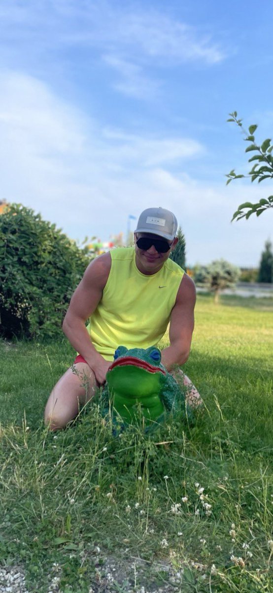 My favourite one 🐸🌿

<a href="/AndromedaToadz/">Andromeda Toadz</a> <a href="/MetisDAO/">Metis</a>