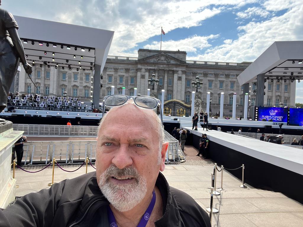 SATURDAY, 4TH JUNE WAS A VERY SPECIAL DAY IN MY LONG AND VARIED CAREER 
"...as an Englishman, I was very moved and very honoured to be part the Queen's Jubilee performance..." 
Read the full story here: facebook.com/SpikeEdneySASB…