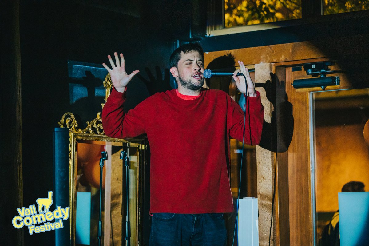 vailcomedyfest's tweet photo. Flashback to Liam McGurk @Liammcgurkliam  Showing his hand at Vail Comedy Festival 2022 Venue, Aviator Nation | https://t.co/IdXwh260LF.  #comedyfest #comedyfestivals #comedyfestival #vailcomedyfestival #memorialday2022 #vaillive #vailvillage #vailvalley #vailpass #vaildaily https://t.co/BLSO9HfHo8