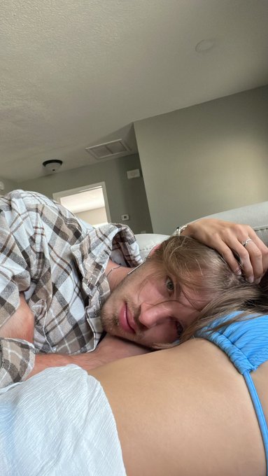 Sometimes I&rsquo;m bb https://t.co/gffa7CAEIu