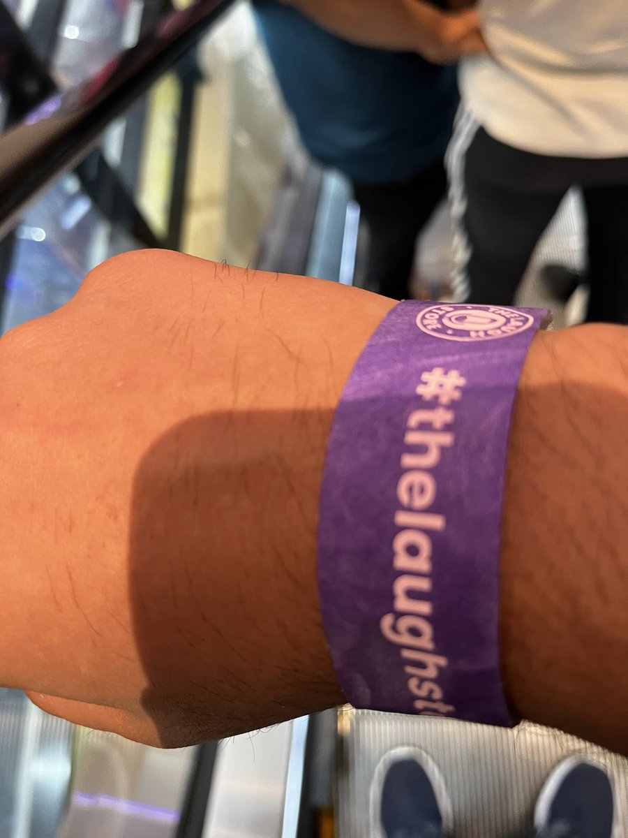 abhishek2087's tweet photo. Went to see my first live Stand Up, it was truly funny.
Comedian - Manik Mahna
#thelaughstore #comedy https://t.co/jDbTjFPX19