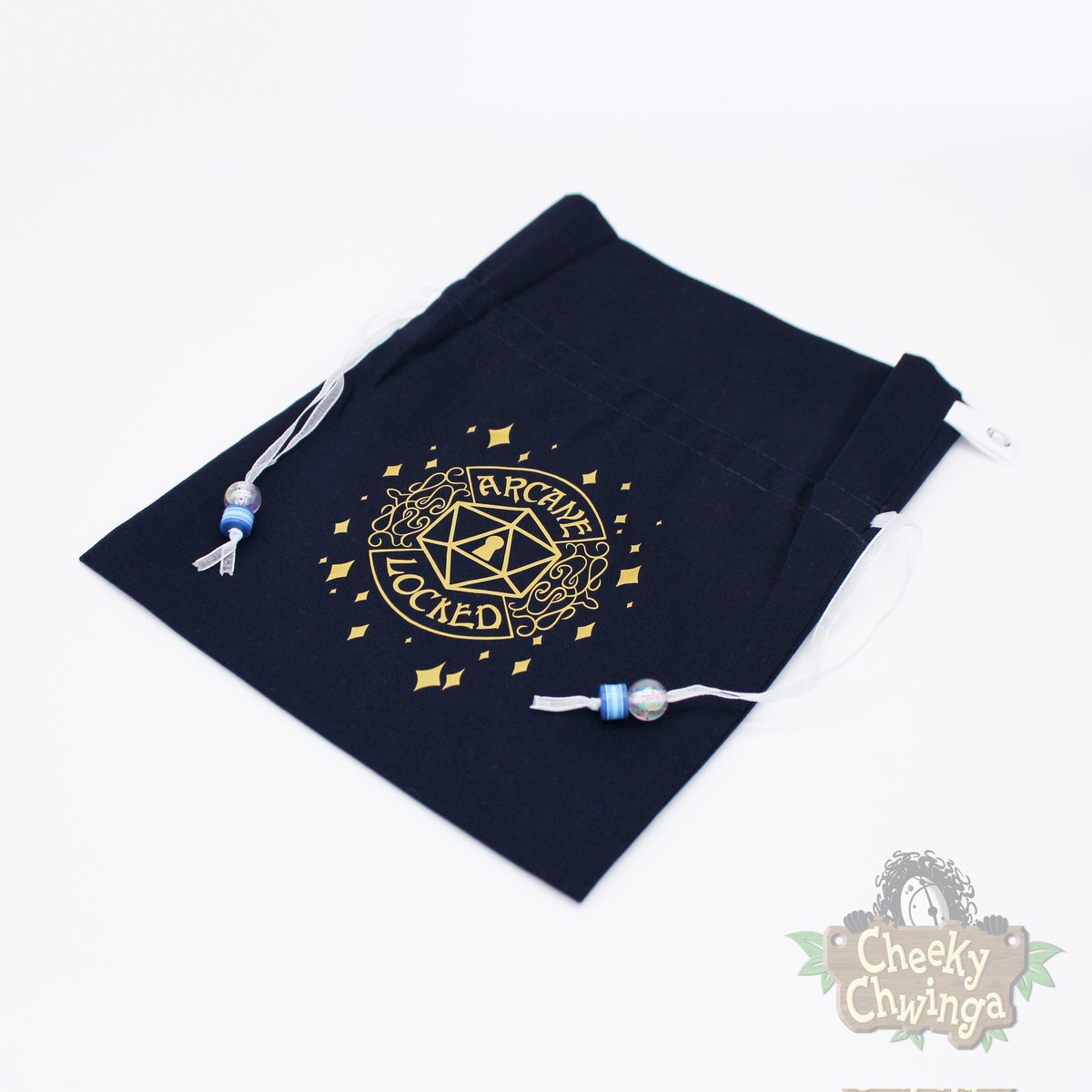 CheekyChwinga's tweet photo. We managed to lift the Arcane Lock on our treasure chest, so you finally get to see what we've been working on for the last weeks!
This is one of many new products of our D&amp;D collection, so stay tuned, there is a lot more where that came from 🗝️✨🔓
#CCpouch #CheekyChwinga https://t.co/q0CBvPDsr4