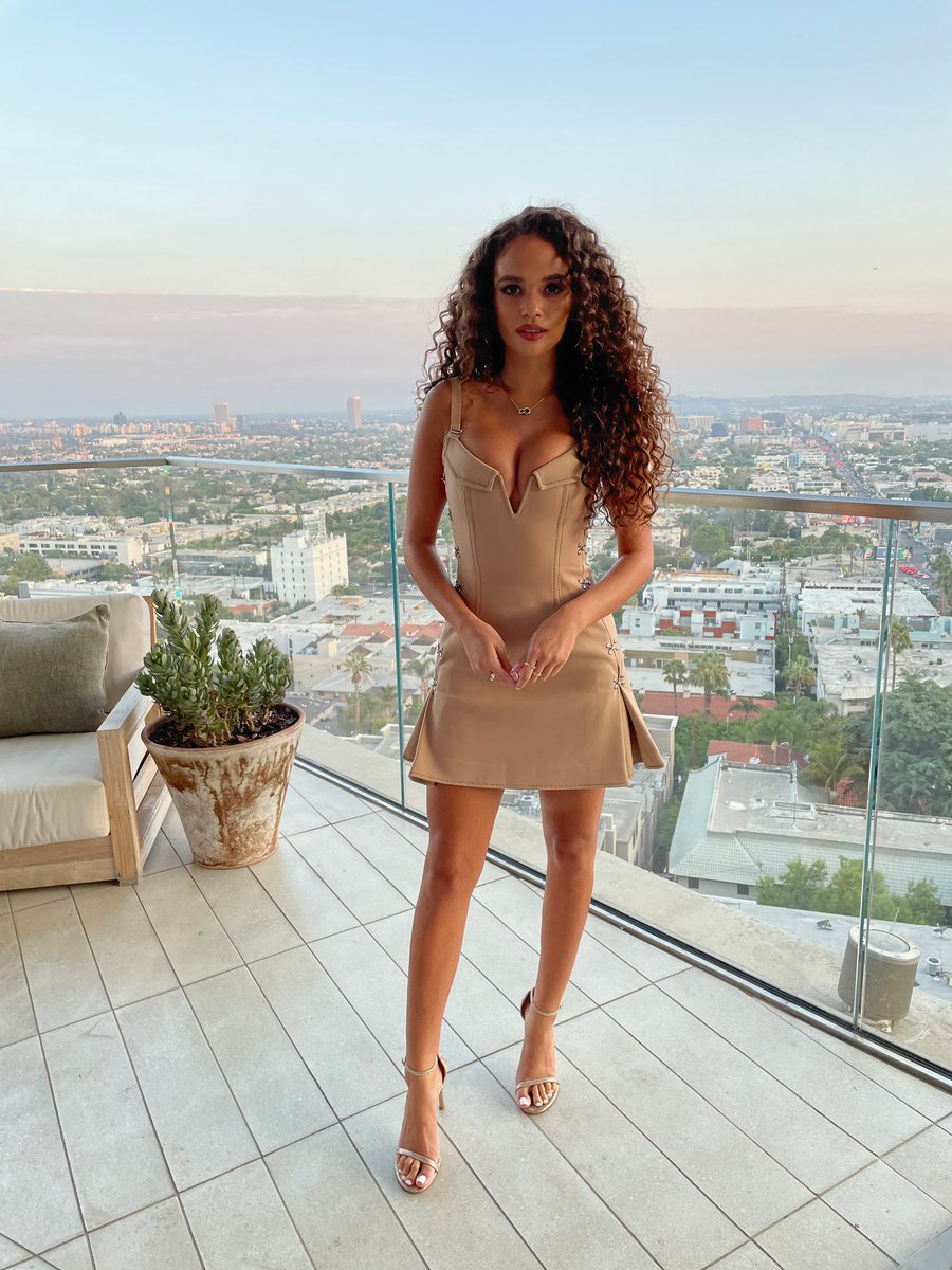 Taking hold of Flame?

What Flame?

The REAL World Heavyweight Champion is RIGHT HERE!

ALL EYES ON ME!!!