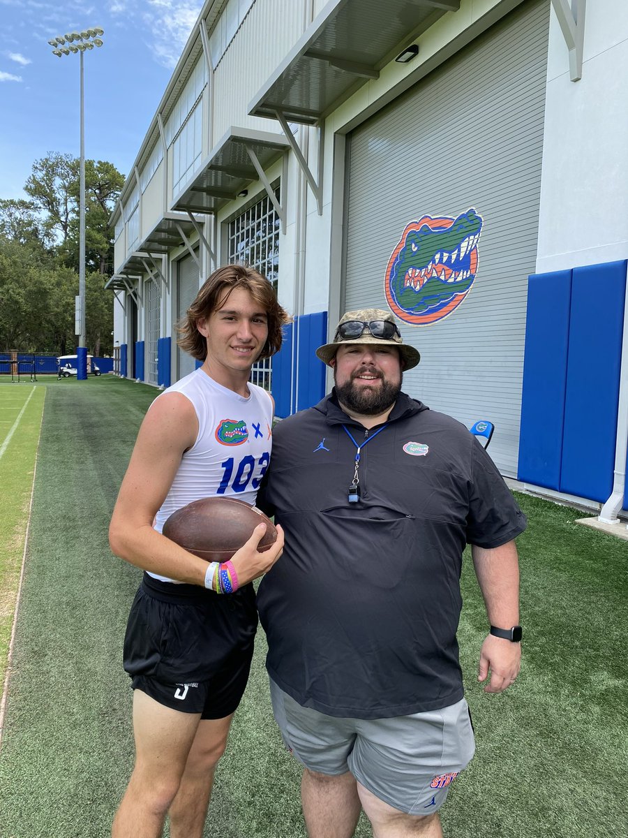 VasiliosFotopo2's tweet photo. Had a good day at the Flrodia Specialist camp thank you coach and the guys for making it a great experience. Cant wait to be back in the swamp this fall!!! @Coach_Couch56 @TravisFree15 @Jake_watkinss @SLHSFBNextLevel @Coach_ASuber https://t.co/5OIBsL3uur