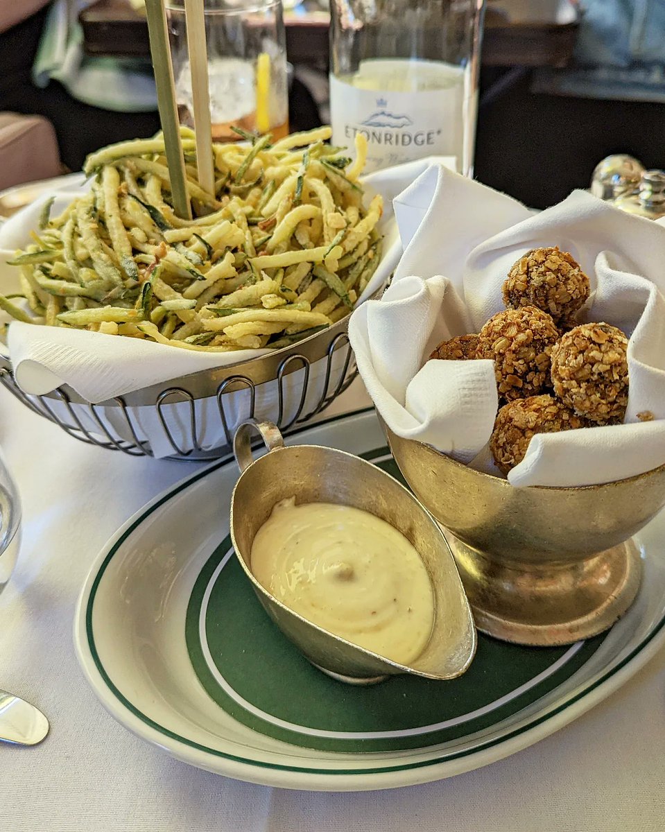 TFGlaswegians's tweet photo. Last weekend was fun in #Edinburgh. Went for #pretheatre meal at #TheIvy on the Square. Courgette fritters & haggis bonbons to start. Chicken Milanese is good for the main but the #bakedcod in banana leaf is absolutely stunning! Never disappoint π―
π Can you guess the musical? https://t.co/v3kY2pfNto