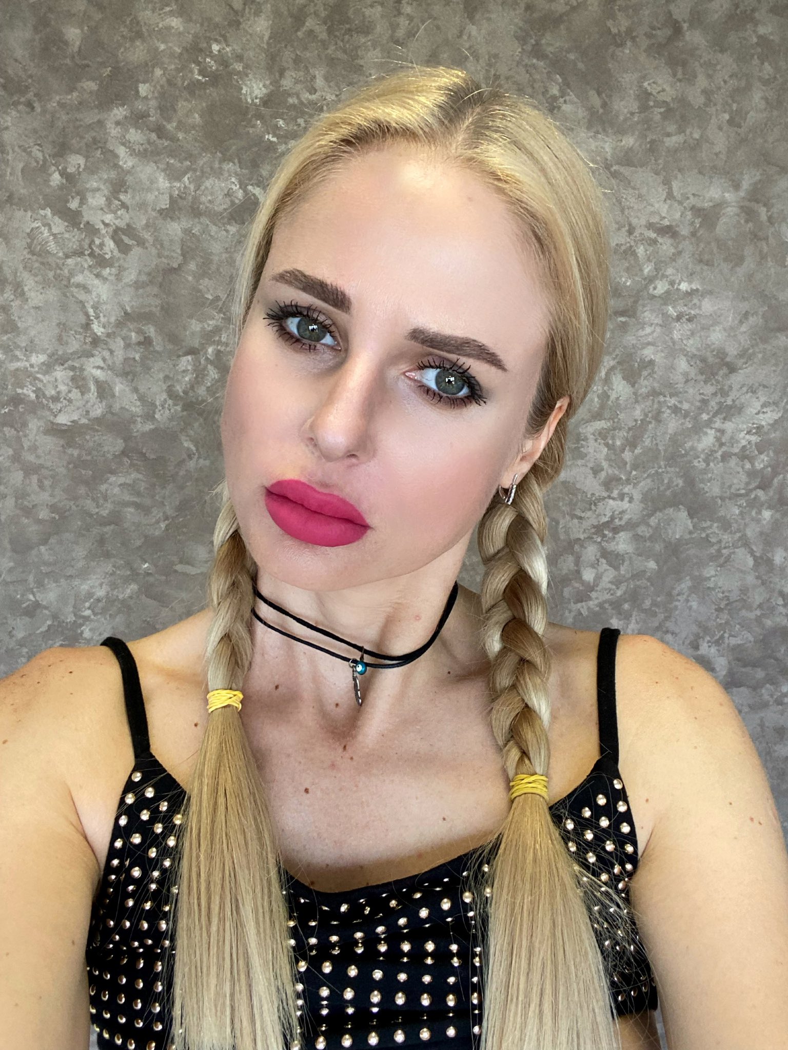 Dagny Taggart 🔞 model on Twitter "🍭🍭🍭 https //t.co/cFW1jgEQP3" / Twitter