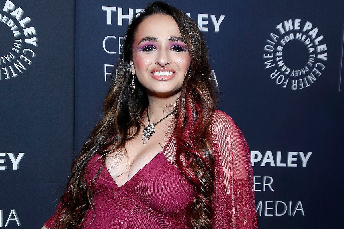 thesuper7girls's tweet photo. #PrideMonth 21-year-old Jazz Jennings has empowered transgender youth across the country by sharing her journey with millions of people on her TLC show, "I Am Jazz."
#super7girls #s7g #super7powers #jazzjennings #iamjazz https://t.co/udCsbylJ5X