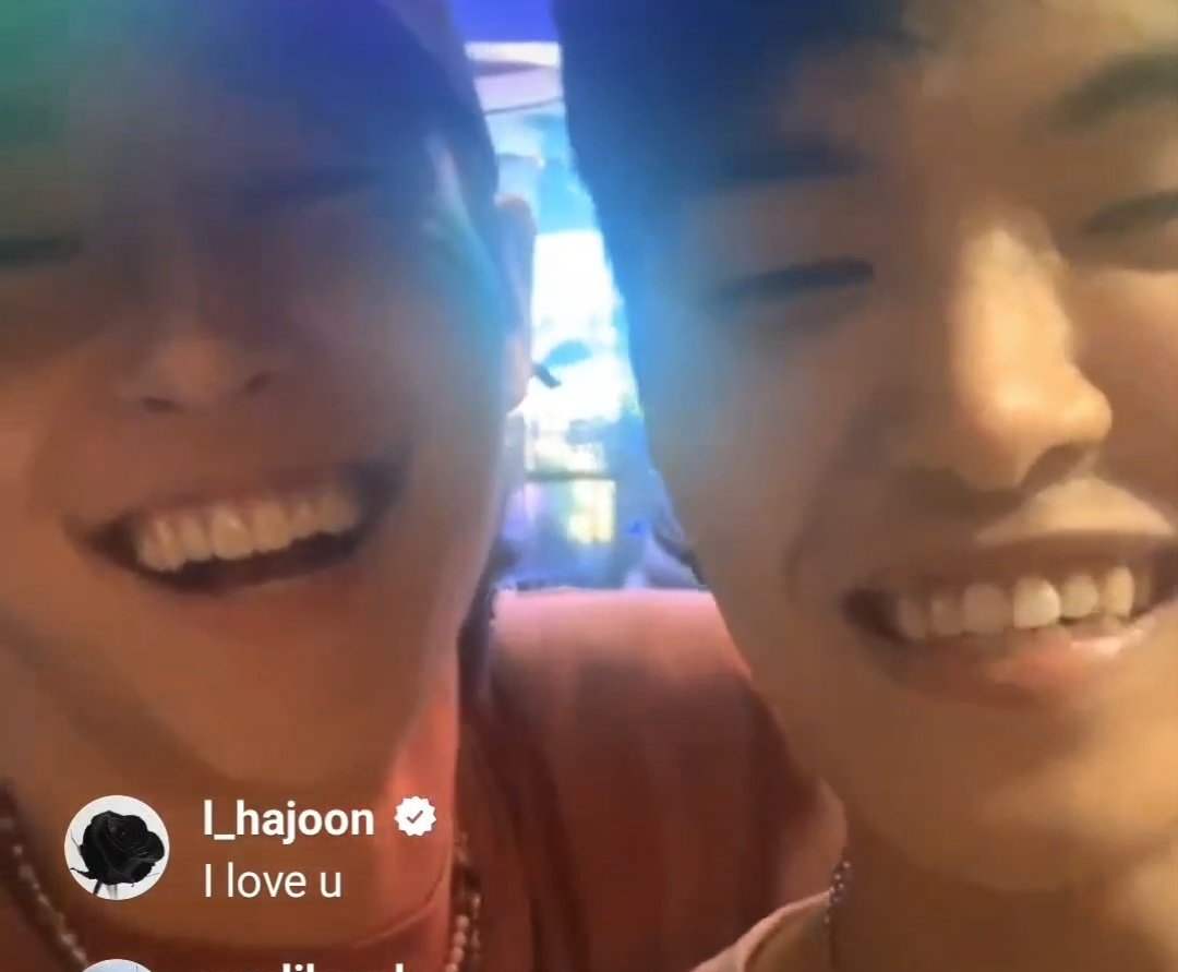 blackrosewalwal's tweet photo. CRYING REAL TEARS RN https://t.co/0N2zwlIdAu