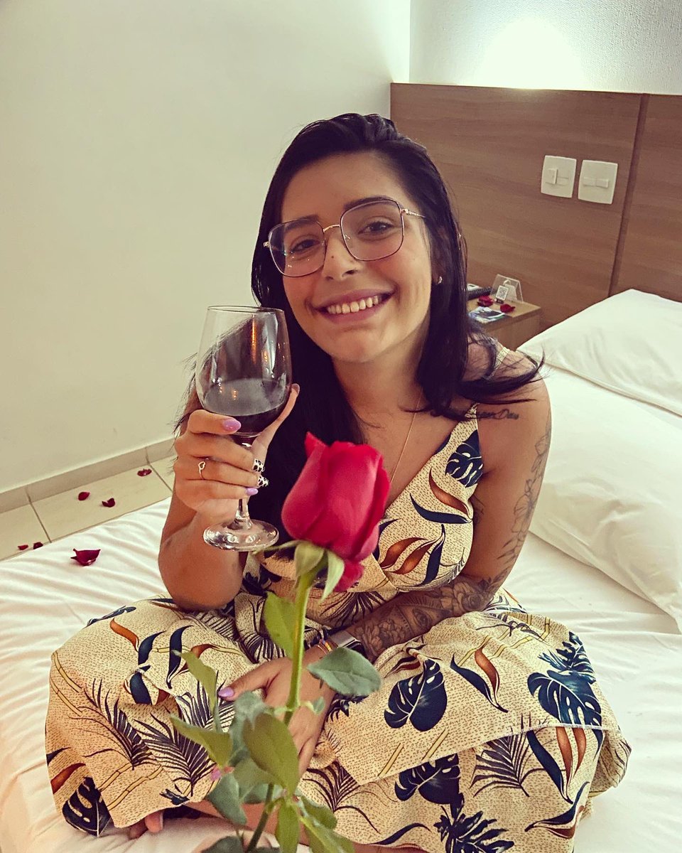 Merinoou's tweet photo. Primeiro dia dos namorados ao lado do meu amor ❤️ https://t.co/Scc2FBVfv5