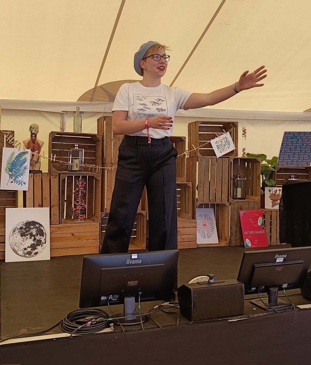 DJWeduwen's tweet image. I had the absolute best time at my first ever science festival! Already planning and plotting what I can bring to Cheltenham next year, including of course my baby @SciAndSorcery, and possible collabs with @marinemumbles and @HugoLewkowicz!

Wanna work with me too? Let me know!!