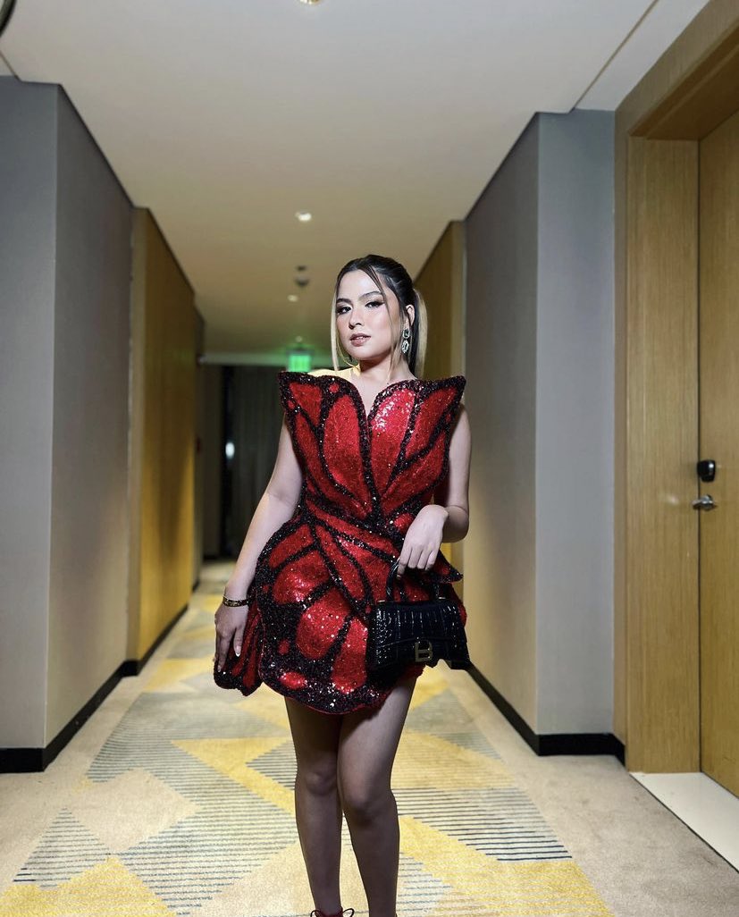 CuteEnka's tweet photo. @ALEXAnators_ @mega_magazine Gorgeous always #AlexaIlacad
#TheMEGABallAlexa
#MegaBallAlexa https://t.co/btlrDnDyKT
