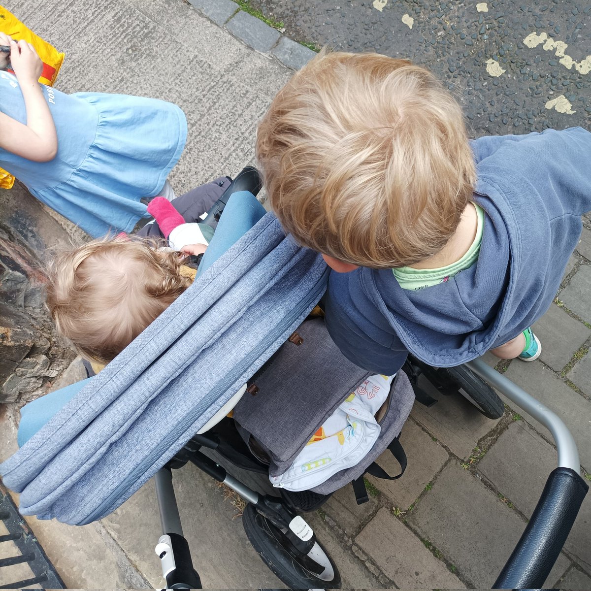 BridgeKatherine's tweet photo. And to close the loop - so lovely to be back home with this wonderful triad 🥰 #academicmom #academicparent #reunited #momup https://t.co/CILcMWcHe6