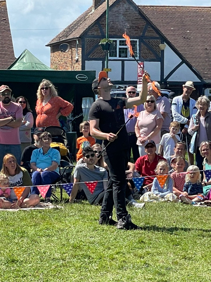 MSServicesLtd's tweet photo. Such a great day providing services for so many regular clients yesterday. Brilliant weather and brilliant jobs for East Preston Festival, @Nc_Circus, @STJBFindon, @haslemeremuseum, @WealddownMuseum and Fitzleroi Barn. #workinglocal #circus #festival #busysaturday #weddings https://t.co/26m1pzE23I