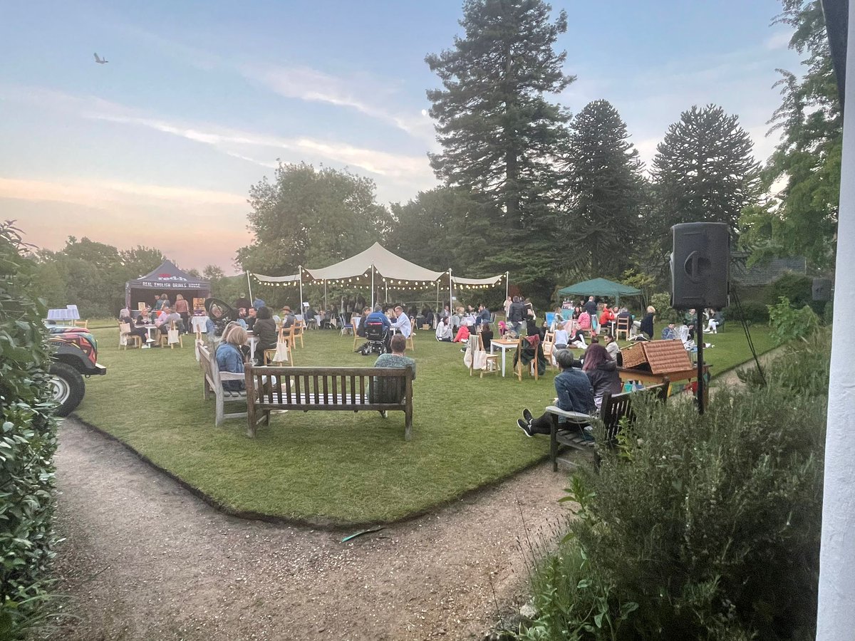 MSServicesLtd's tweet photo. Such a great day providing services for so many regular clients yesterday. Brilliant weather and brilliant jobs for East Preston Festival, @Nc_Circus, @STJBFindon, @haslemeremuseum, @WealddownMuseum and Fitzleroi Barn. #workinglocal #circus #festival #busysaturday #weddings https://t.co/26m1pzE23I