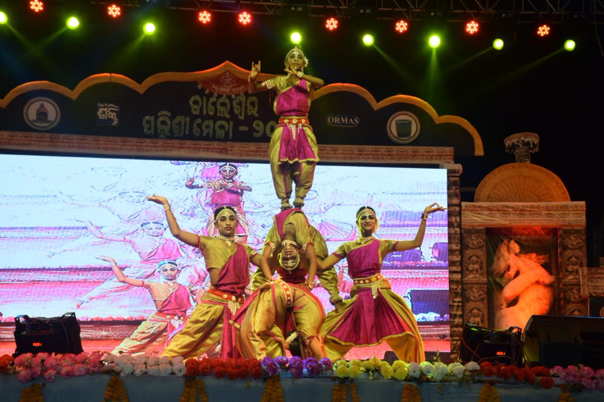 DMBaleshwar's tweet photo. who had come from different parts of the state &amp; exhibited best of the  cultural programmes which made these five evenings memorable.
Huge thanks to people of Baleswar for their exceptional support which has made the event a big success. https://t.co/mhIPaWW3cc
