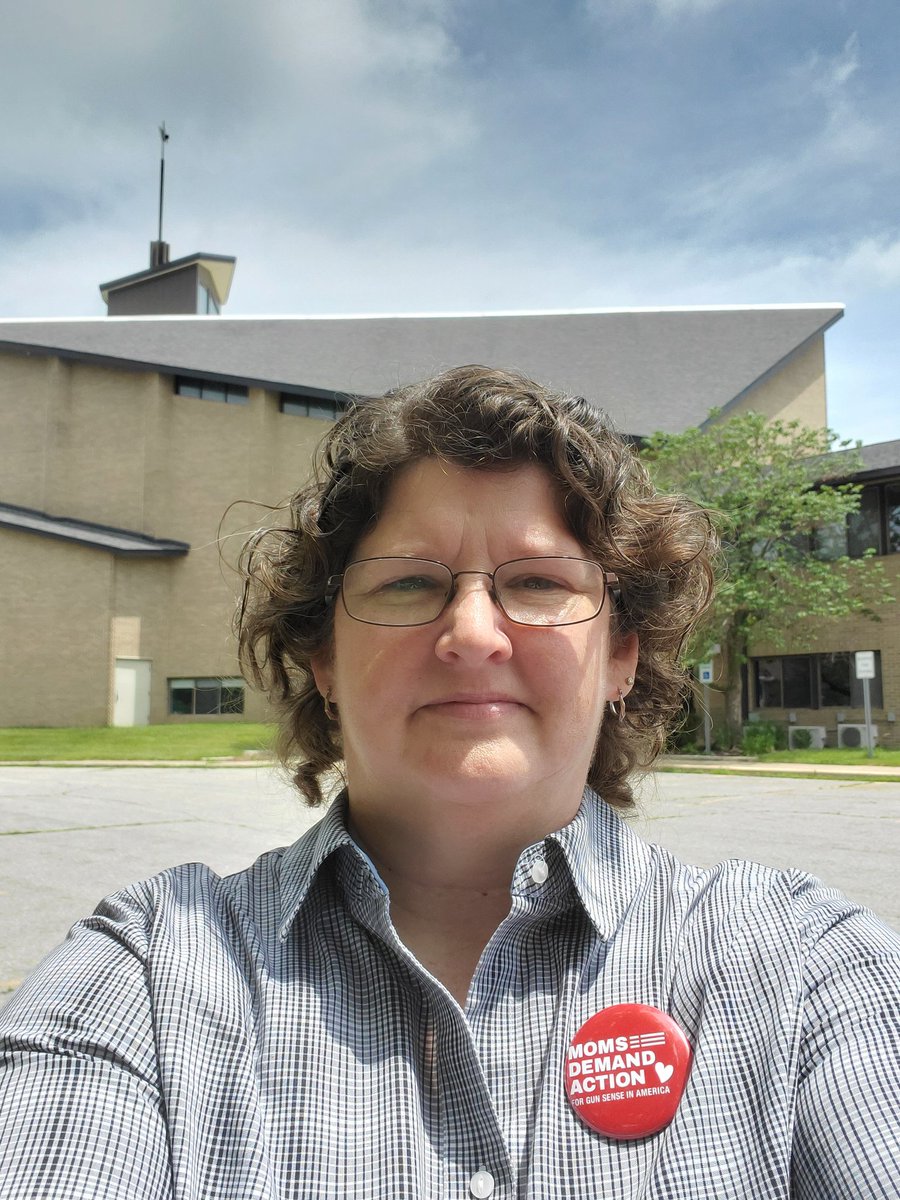 This Iowa @MomsDemand volunteer and #SurvivorStrong honored the 49 lives stolen from the #PulseNightclub by educating voters at my church to vote NO on the #RecklessGunAmendment on the ballot in Nov. Every day we can find a way to #HonorThemWithAction and #EndGunViolence.