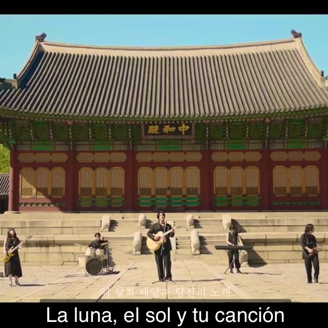 jennyDo14213544's tweet photo. Unas de mis favoritas
Moon, Sun and your song ySmile in wine
Además de tocar su guitarra wow
Pensé que No lo necesitaba hasta que lo ví,
Lo necesito!!
@khj_heneciatwt #CountDown3secondsleft
#julio9 https://t.co/Hjcvvb5iz7