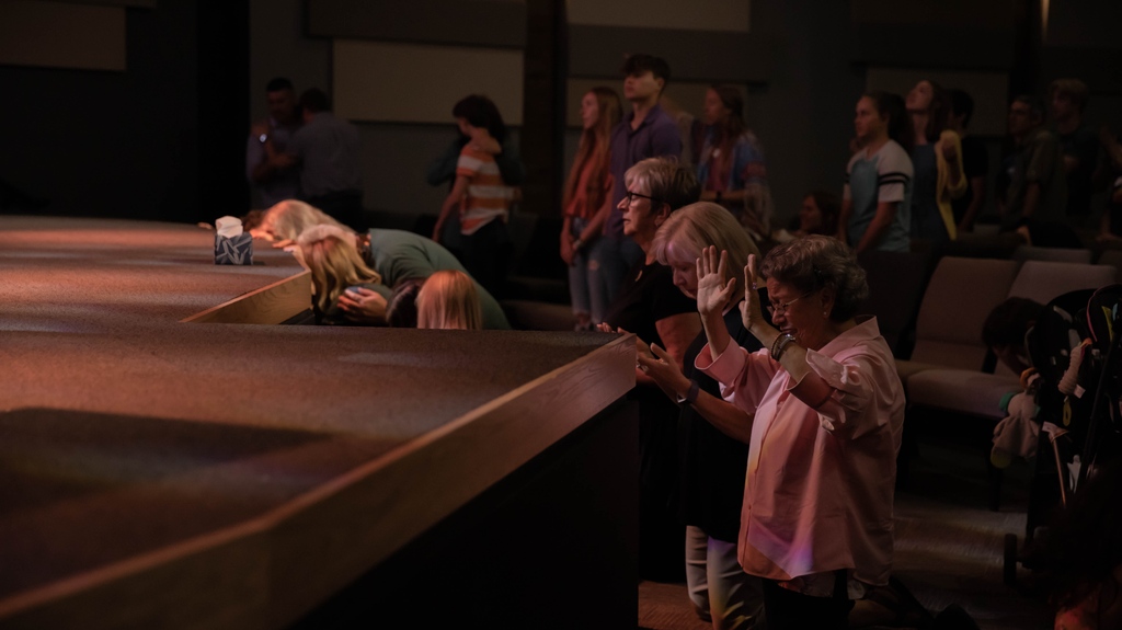 Ok, Storyline Church! We see you! Another great Sunday in books! 🙌 🙌 🙌 

A big thank you to the Loricks for the way you love our church family. We were led in worship today &amp; pushed to pray earnestly! Come back soon because Sundays like this are just too good!