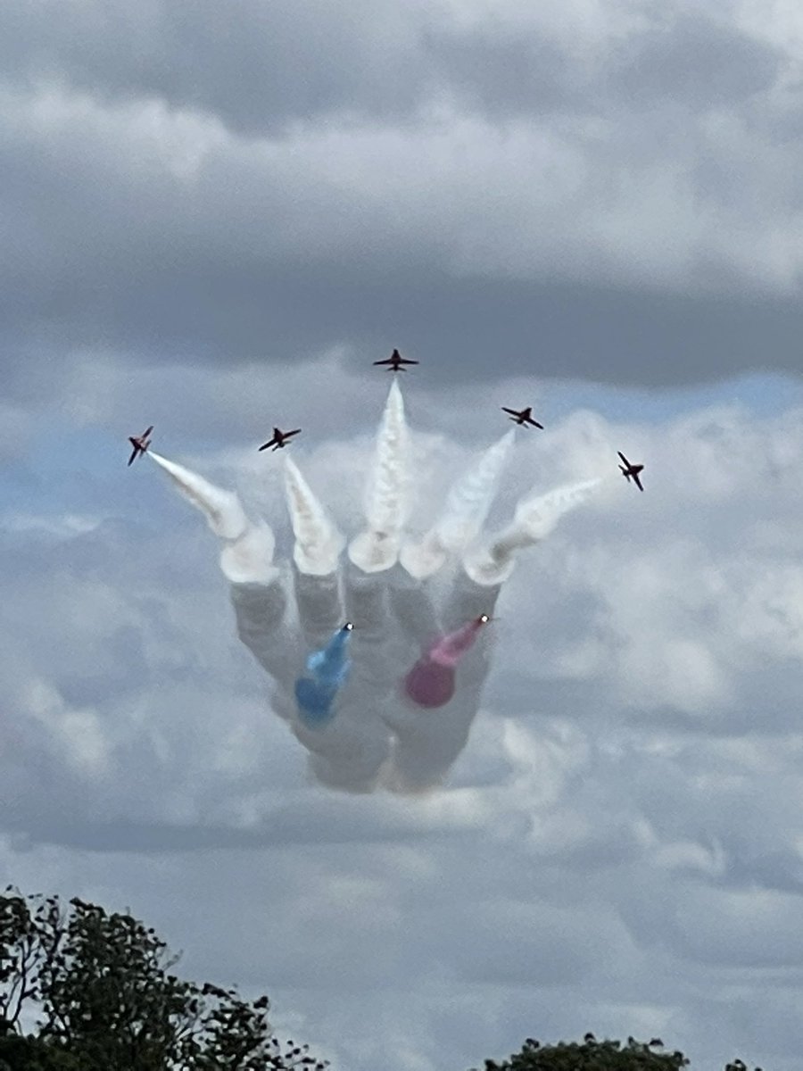 happy_plodder's tweet photo. @RAF_Cosford @RoyalAirForce had an amazing day at cosford with my grandson he loved every minute of it cheering and clapping, he loved the red arrows. Will definitely be taking him back next year. https://t.co/TSXFwPnMSI