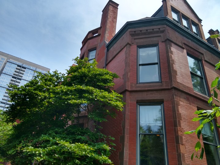 GlessnerHouse's tweet image. The Marshall Field Jr. House is now divided into six condominiums. You may see it at the annual #WalkThroughTime event hosted by @GlessnerHouse