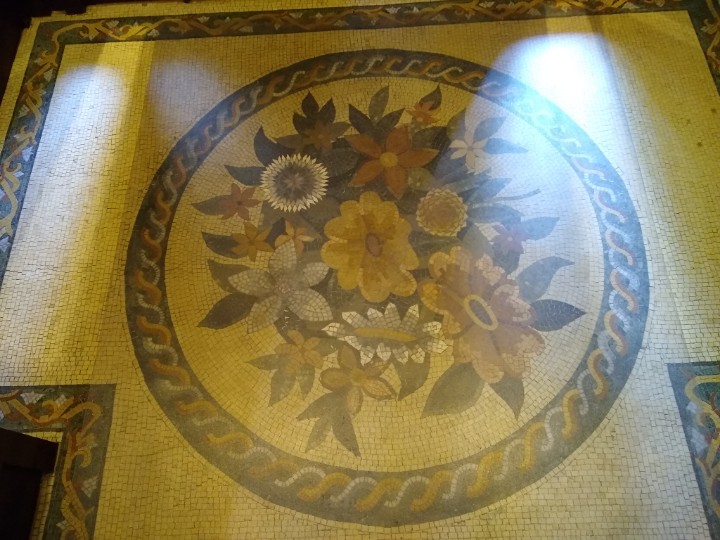 GlessnerHouse's tweet image. The Marshall Field Jr. House is now divided into six condominiums. You may see it at the annual #WalkThroughTime event hosted by @GlessnerHouse