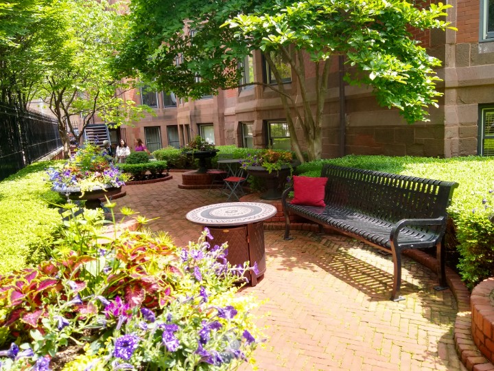 GlessnerHouse's tweet image. The Marshall Field Jr. House is now divided into six condominiums. You may see it at the annual #WalkThroughTime event hosted by @GlessnerHouse