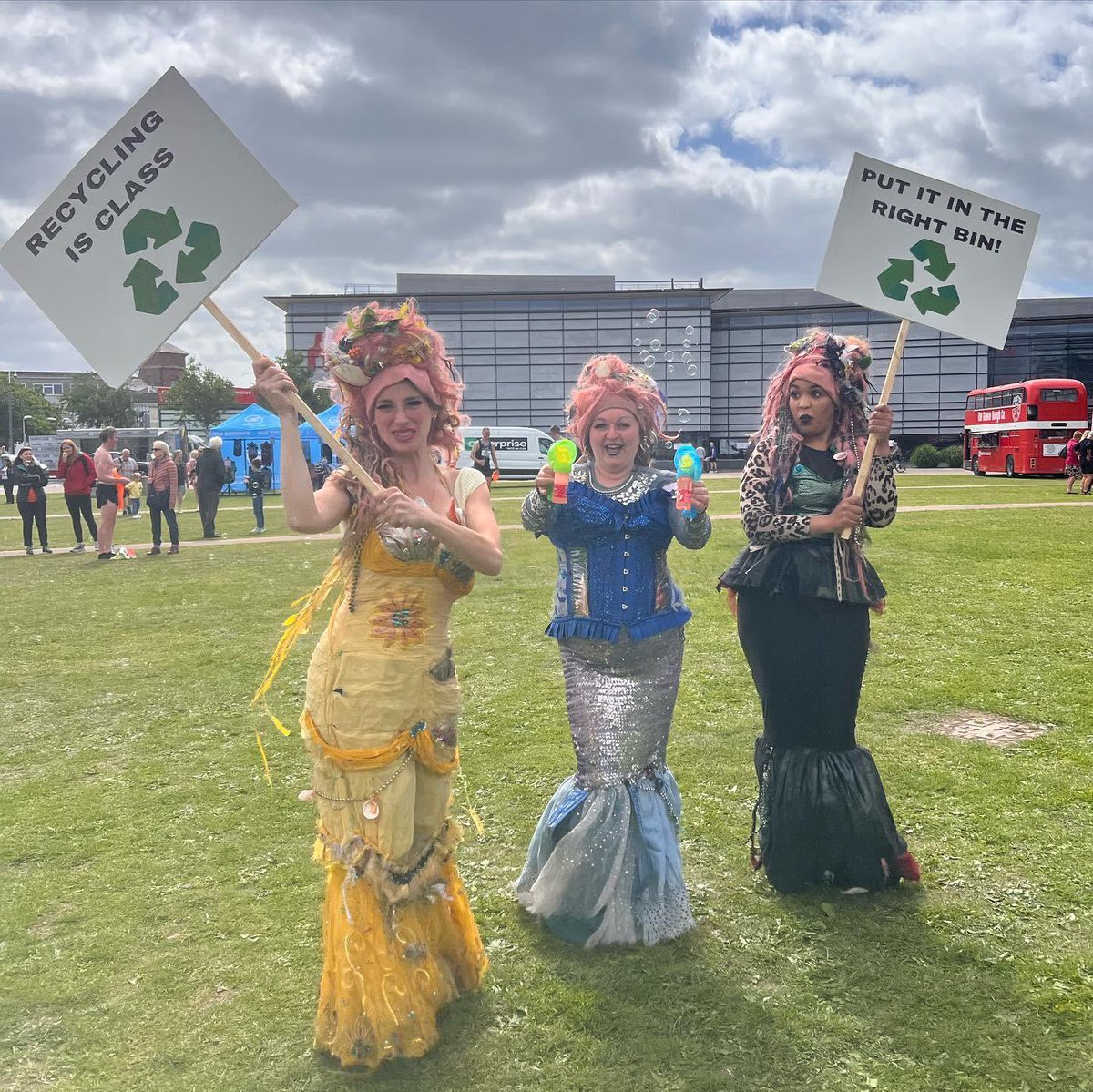 BreconWater's tweet photo. The Brecon Carreg Mermaids had the best time with you all today!🧜‍♀️ 

On a mission to make sure you all pop our bottles into the right bins♻️, they stopped for some high fives and puppy loving along the way🤣.

#SaveTheMermaids

#BreconCarreg #runswansea @Swansea_HM https://t.co/jDYlBOejeI