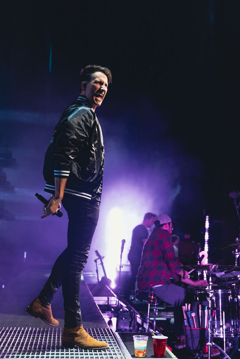 russelled's tweet photo. Catch me scanning the crowd tonight at @NissanStadium to find the #RDFam rocking up to #CMAfest. TONIGHTβS GOING TO BE INSAAAANEEE!!!!!!!! π€―π€― https://t.co/LVn9q3axdV