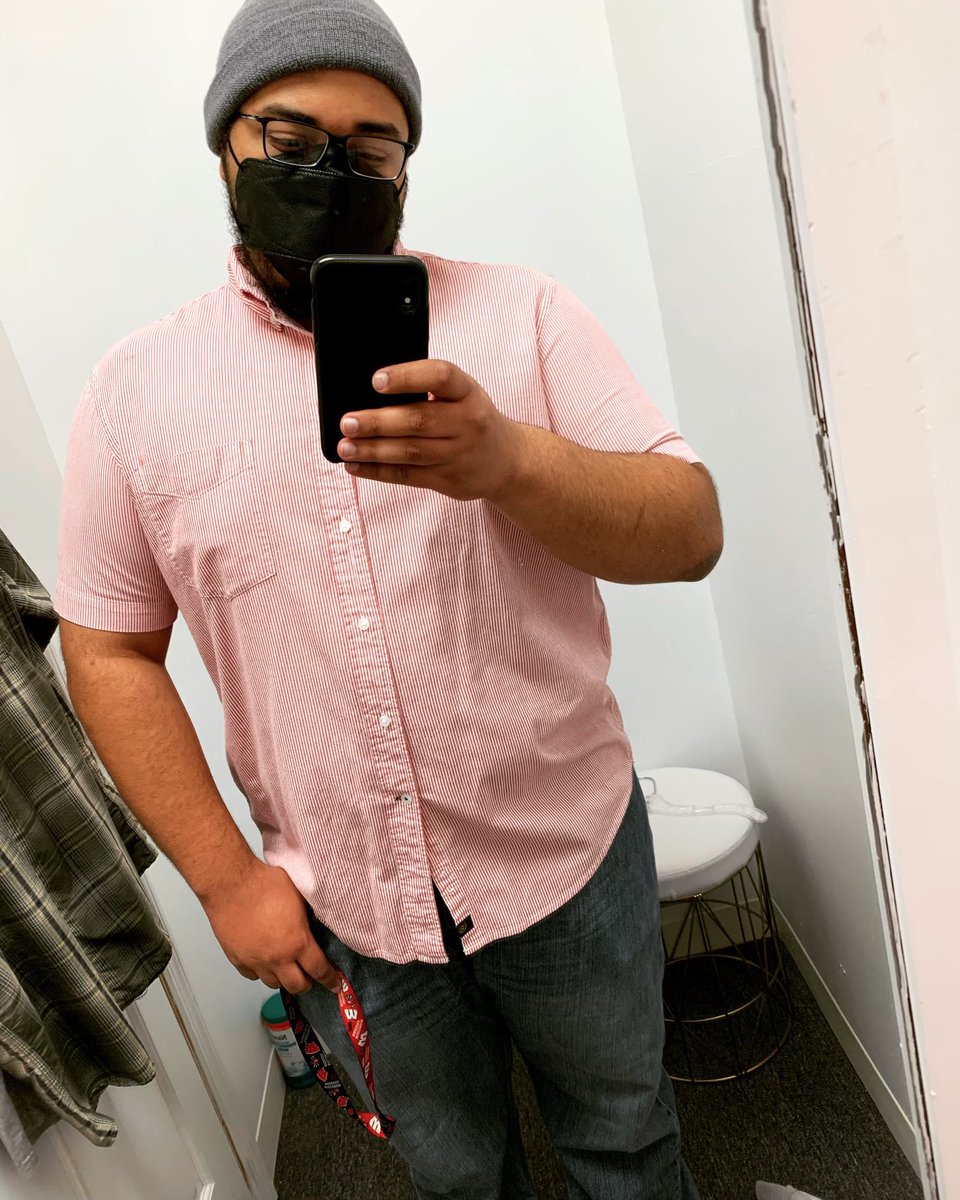 ocsphinx's tweet photo. HAPPY BIRTHDAY ๐ฅณ to Elijah Johnson! Eli is a senior Sphinxman whoโs active on campus as our treasurer and a member of concert choir! Heโs currently majoring in biology! ๐๐
Wish him a good one on this special day โฌ๏ธโฌ๏ธ
#VANSO #GoSphinx #HappyBirthday https://t.co/ZyQVIhIxgZ