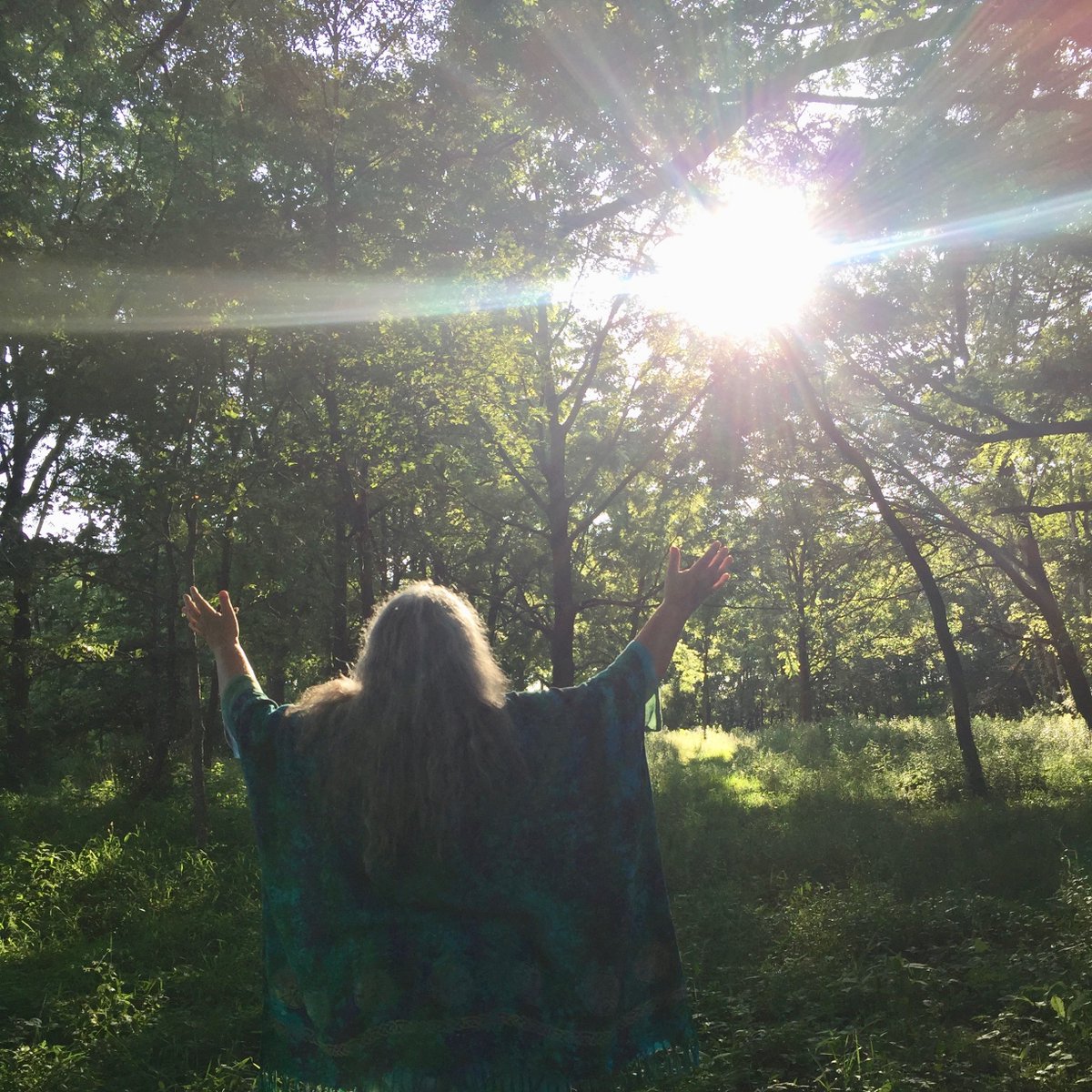 Selena_Fox's tweet photo. #Solstice is Coming! Explore #SacredSun #Rituals on my #NatureMystic podcast today, Sunday, June 12. Listen at 6pm central or later at this link: https://t.co/kiWE4UNJVG Also available via Apple Podcasts, Spotify, other #podcast platforms. #SummerSolstice #WinterSolstice #Solar https://t.co/ZhEBhnag2p